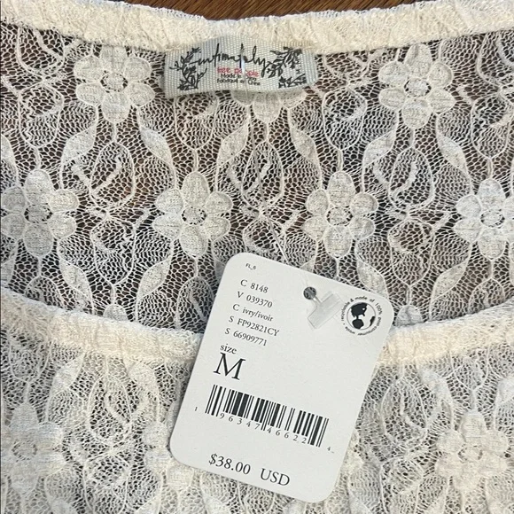 Free people Elegant Lace Women’s Top in Cream - Picture 2 of 6